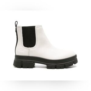 UGG Ashton Chelsea Boots